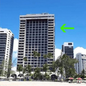 Flat 10 andar no Golden Beach acesso direto a praia